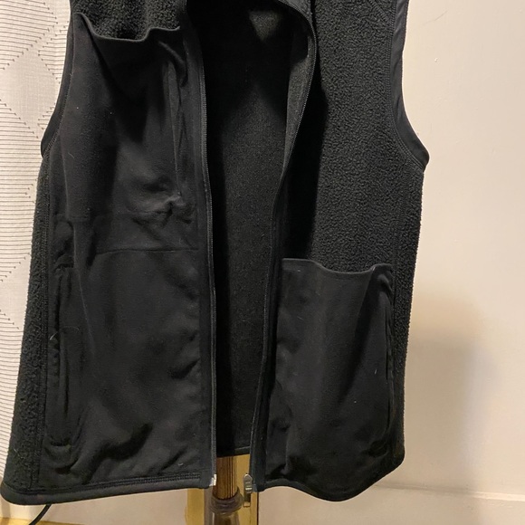 Patagonia vest, fleece, MS - Picture 2 of 4